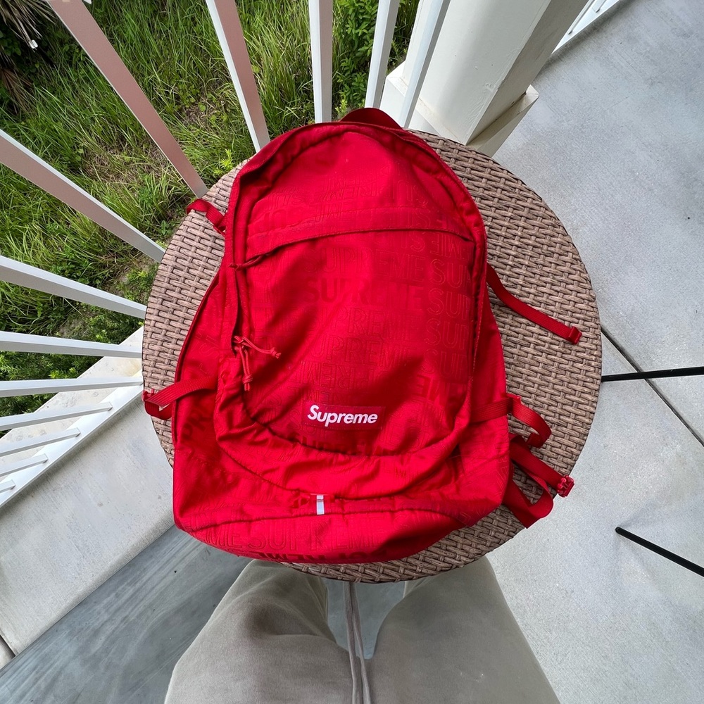 Supreme Backpack (SS19)